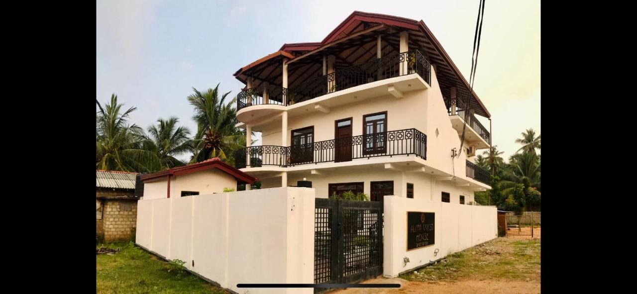 Alffa Guest Inn Trincomalee Exterior photo